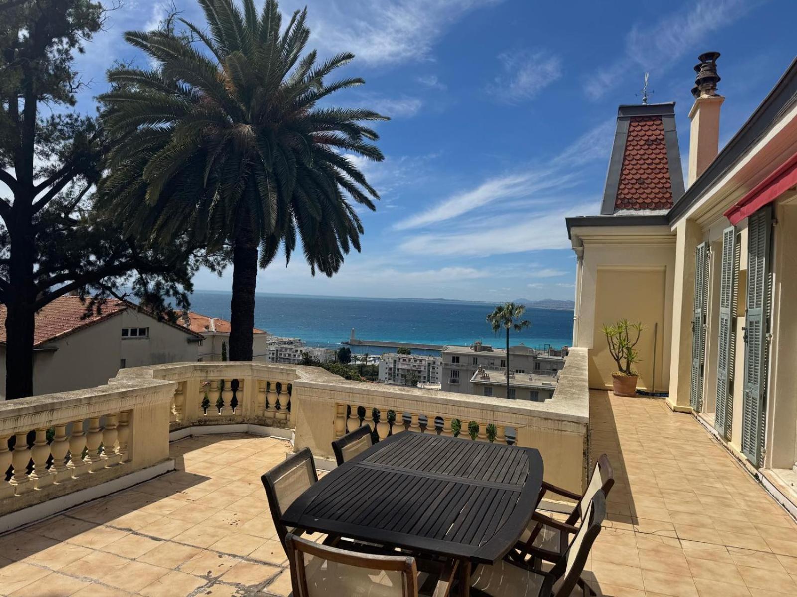 Palmeraie - Magnifique D'epoque Avec Vue 4 Personnes Avec Terrasse Le Port Nizza